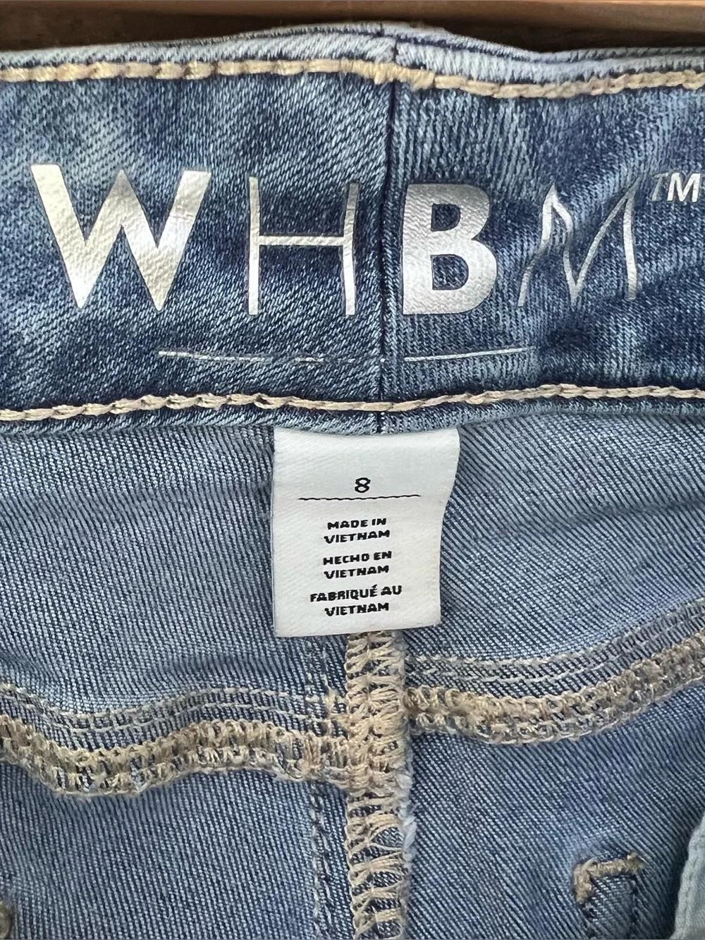 White House Black Market WHBM Denim Bermuda Shorts Size 8 Short Stretch
